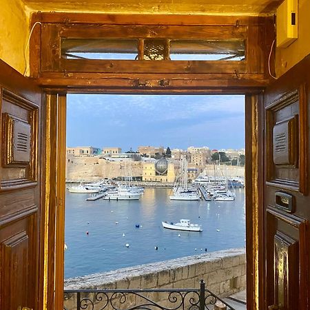 Blue Eye - Waterfront Home In A Scenic Location Birgu Exteriör bild