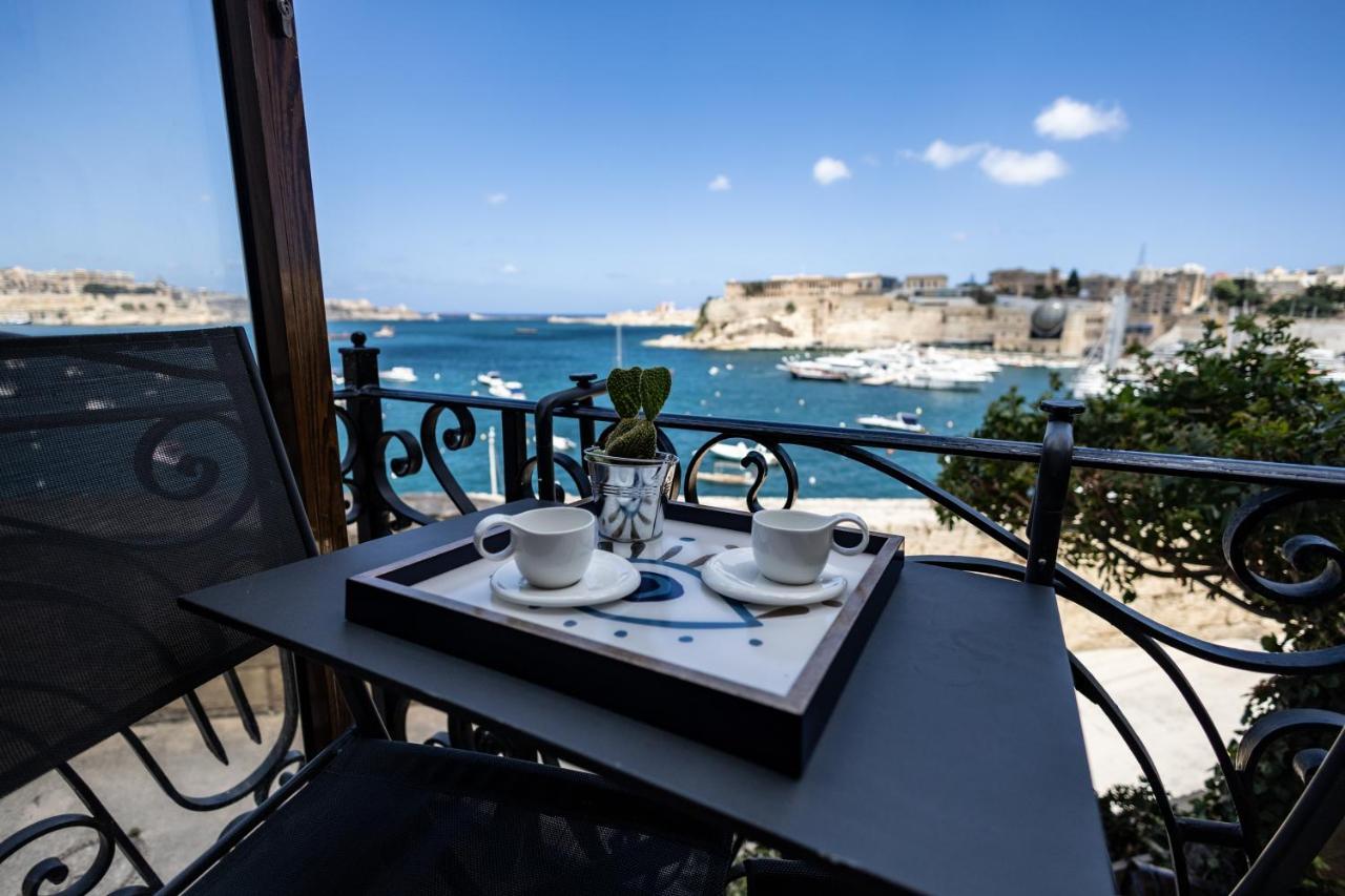 Blue Eye - Waterfront Home In A Scenic Location Birgu Exteriör bild